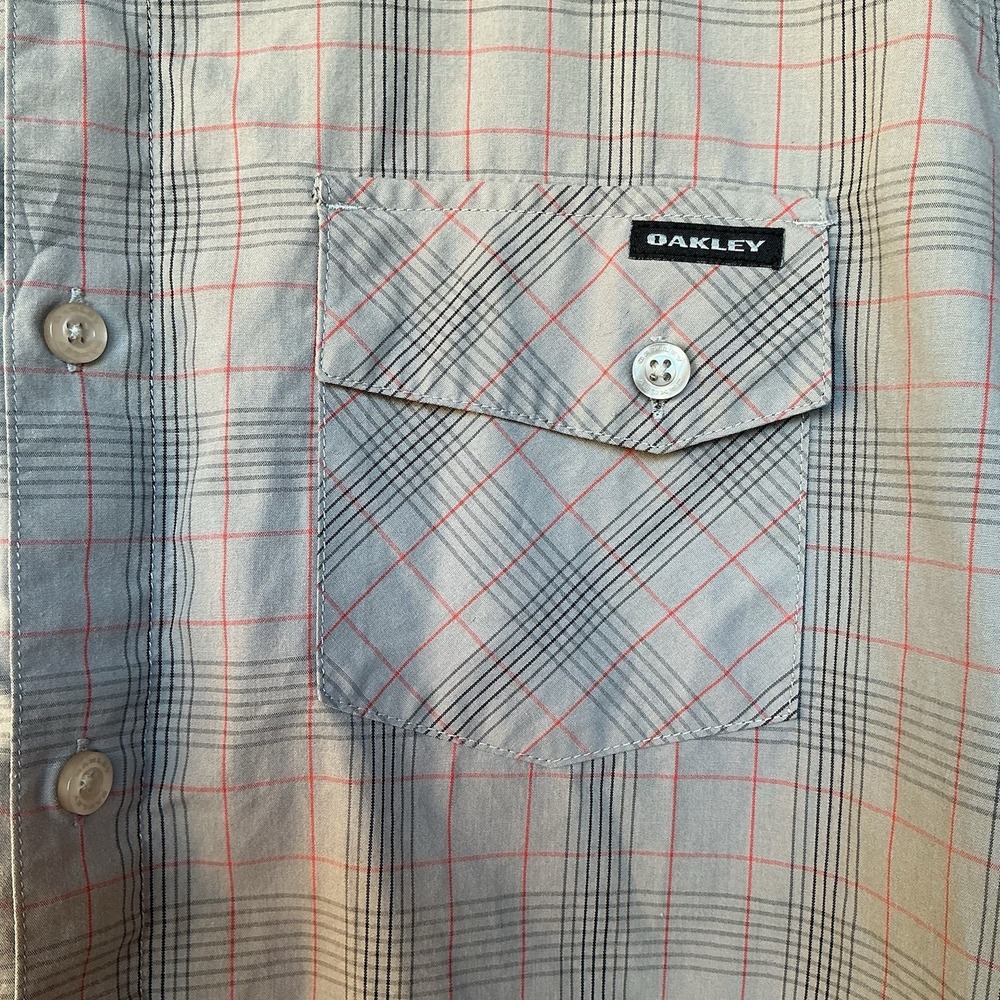 Oakley Men's Button-Up Shirt XL Short Sleeve Gray Orange Black Paid Striped EUC‎